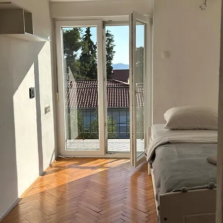 Апартаменты Olive Garden Relax 150m To Seaview *