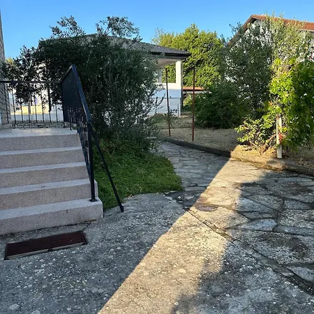 Апартаменты Olive Garden Relax 150m To Seaview