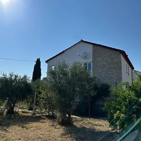 Апартаменты Olive Garden Relax 150m To Seaview *